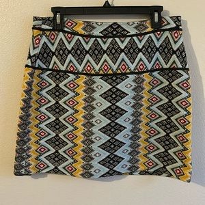 Loft Mini Skirt Vibrant Colors and Design... Cotton/Spandex Fully Lined Size: 10